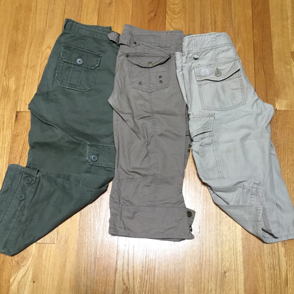 3 Pairs of KHAKIS GAP, FOREVER 21 & AMERICAN EAGLE